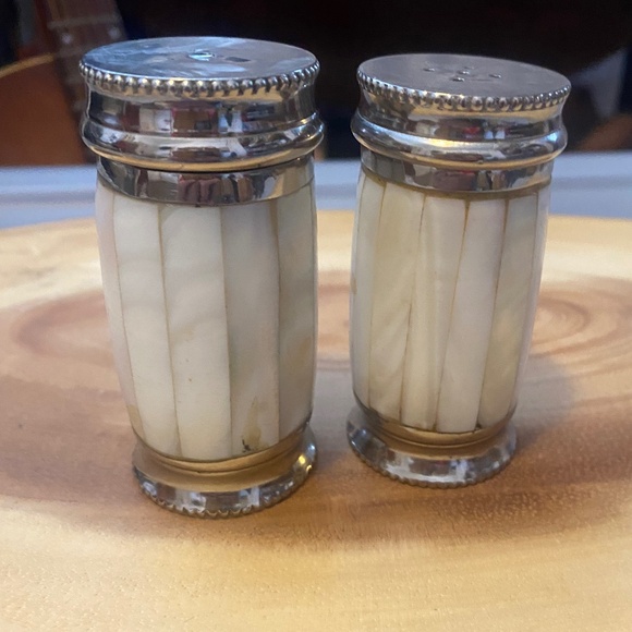 Ralph Lauren mother of pearl & silver salt & pepper shakers - Picture 13 of 16